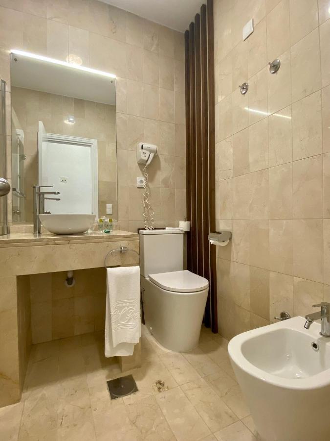 Triple Room,1204665433:JPEG